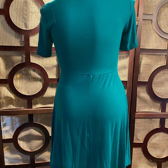 Comfortable Dress - Picture 2 of 3